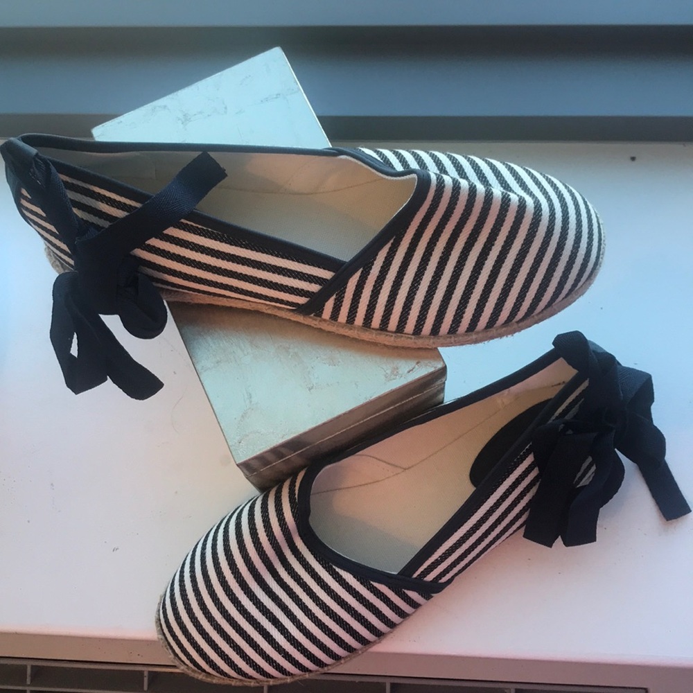 Adorable Navy Striped Espadrilles